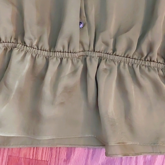 Violet & Claire, Silky Flutter Sleeve Blouse, Sz L, NWT - Picture 4 of 11